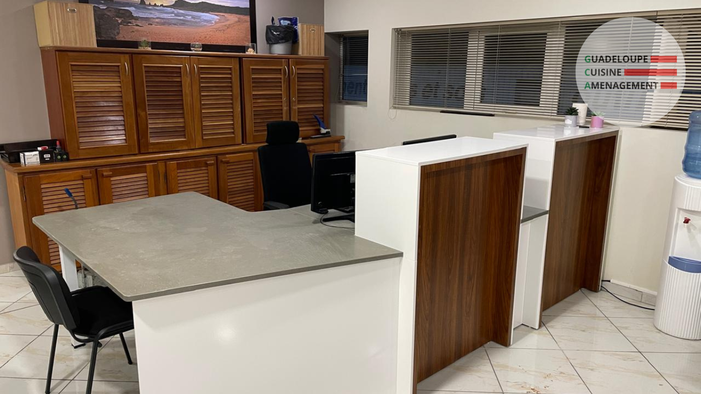 AGENCEMENT INTÉRIEUR 6 banque-accueil-guadeloupe-cuisine